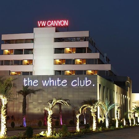 Vw Canyon Raipur  Bagian luar foto